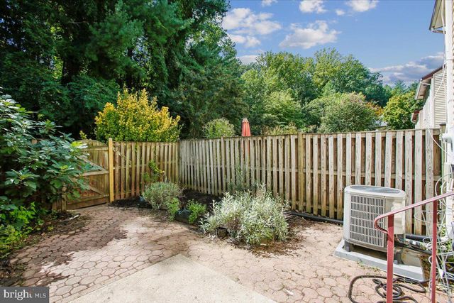 6039 HEATHERWOOD DR, Alexandria, VA 22310