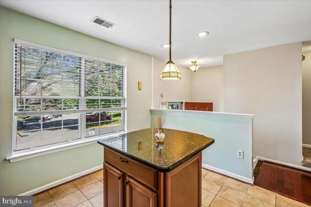 6039 HEATHERWOOD DR, Alexandria, VA 22310