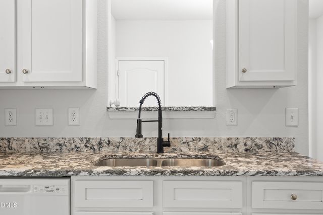 266 Kendall Drive, Winston-salem, NC 27107