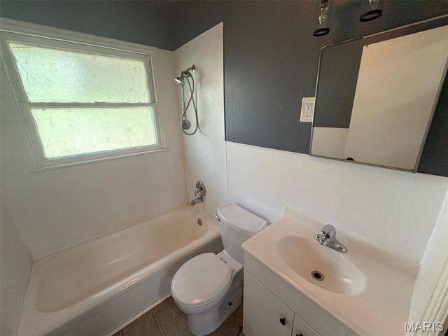 309 Midlothian Road, St Louis, MO 63137