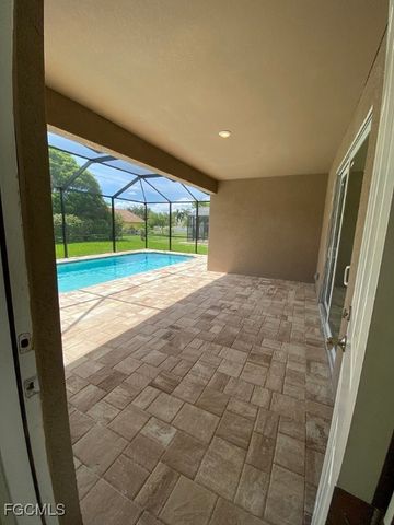 3423 SW 6th PL, Cape Coral, FL 33914