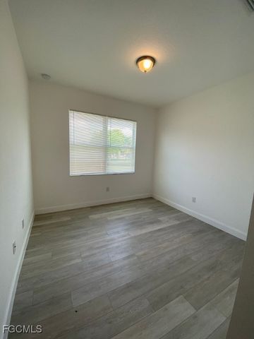 3423 SW 6th PL, Cape Coral, FL 33914