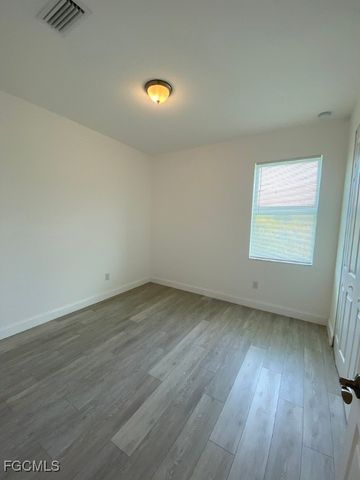 3423 SW 6th PL, Cape Coral, FL 33914