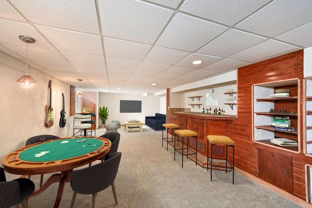 2135 W Shore DRIVE, Delafield, WI 53018