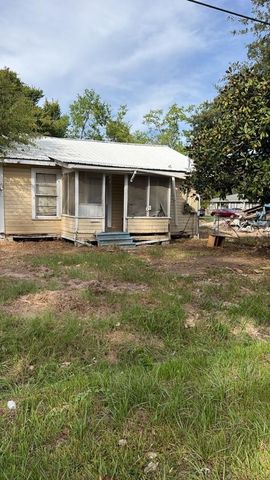 611 E Dallas Street, Cleveland, TX 77327