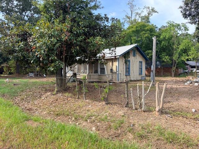 611 E Dallas Street, Cleveland, TX 77327