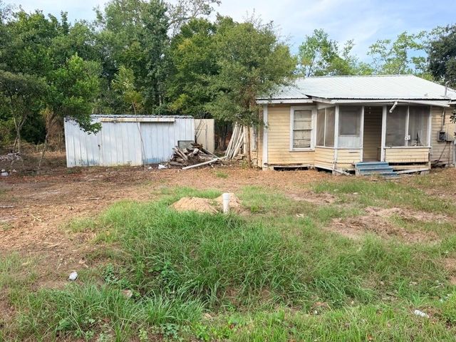 611 E Dallas Street, Cleveland, TX 77327