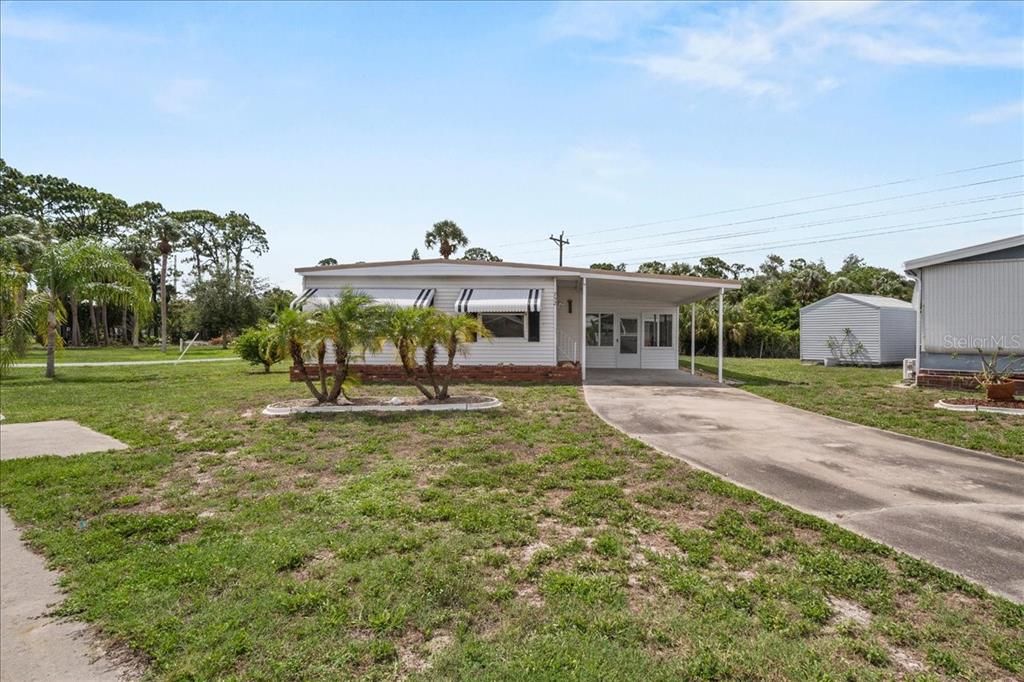 752 KNOTTY PINE CIRCLE, North Fort Myers, FL 33917