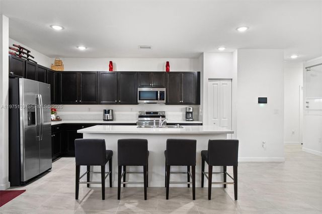 160 SE 23rd Ter, Homestead, FL 33033