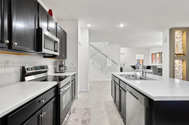 160 SE 23rd Ter, Homestead, FL 33033