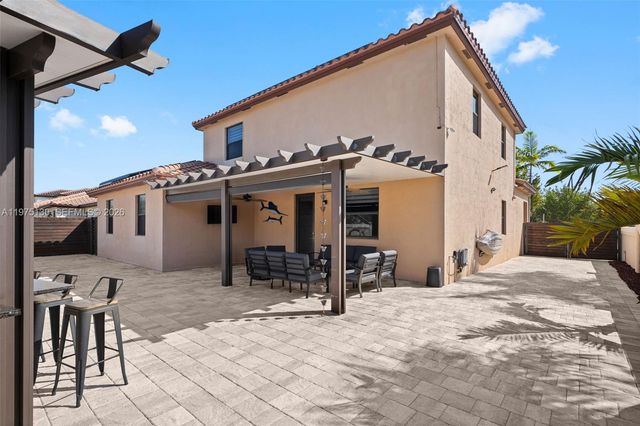 160 SE 23rd Ter, Homestead, FL 33033