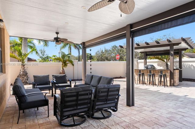 160 SE 23rd Ter, Homestead, FL 33033