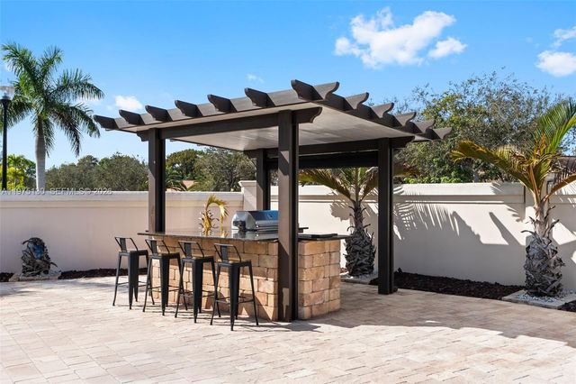 160 SE 23rd Ter, Homestead, FL 33033