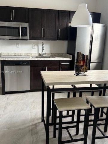 160 SE 23rd Ter, Homestead, FL 33033