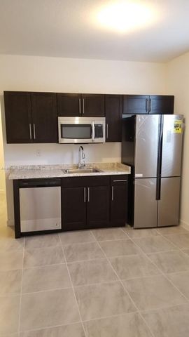 160 SE 23rd Ter, Homestead, FL 33033