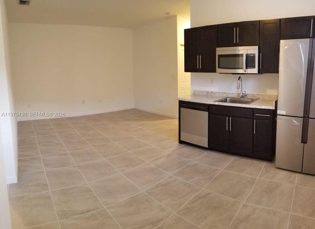 160 SE 23rd Ter, Homestead, FL 33033