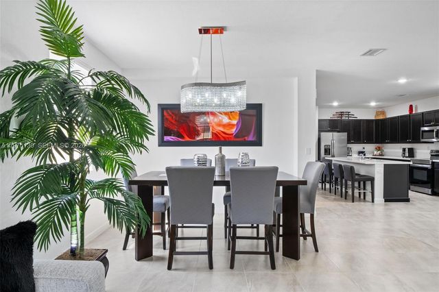 160 SE 23rd Ter, Homestead, FL 33033