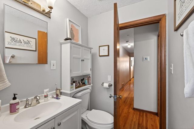 3025-27 Blackstone Avenue, Saint Louis Park, MN 55416