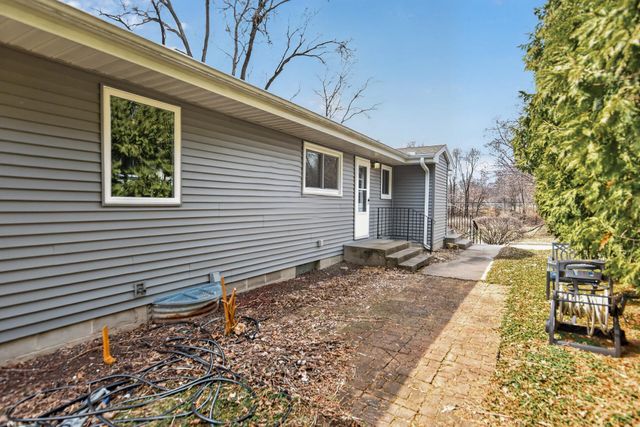 3025-27 Blackstone Avenue, Saint Louis Park, MN 55416