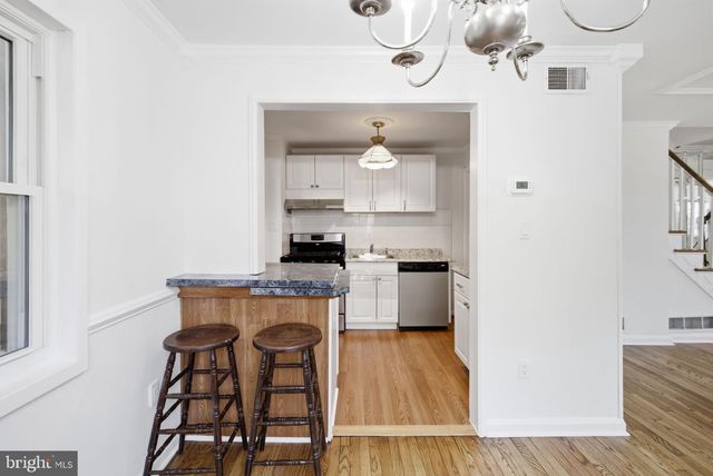 2033 ARLINGTON TER, Alexandria, VA 22303