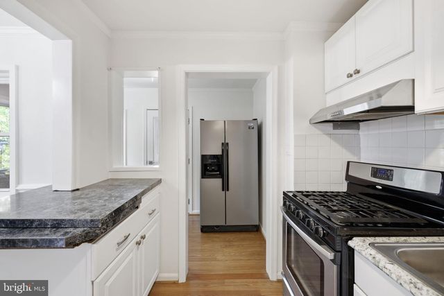 2033 ARLINGTON TER, Alexandria, VA 22303