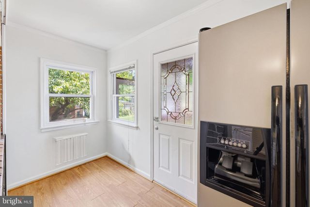 2033 ARLINGTON TER, Alexandria, VA 22303