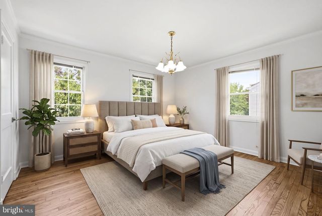 2033 ARLINGTON TER, Alexandria, VA 22303