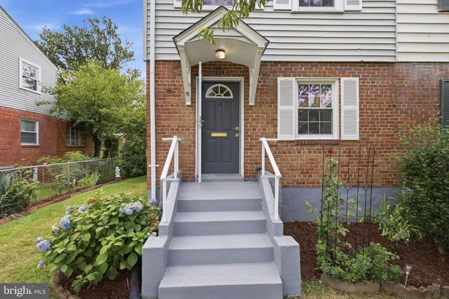 2033 ARLINGTON TER, Alexandria, VA 22303