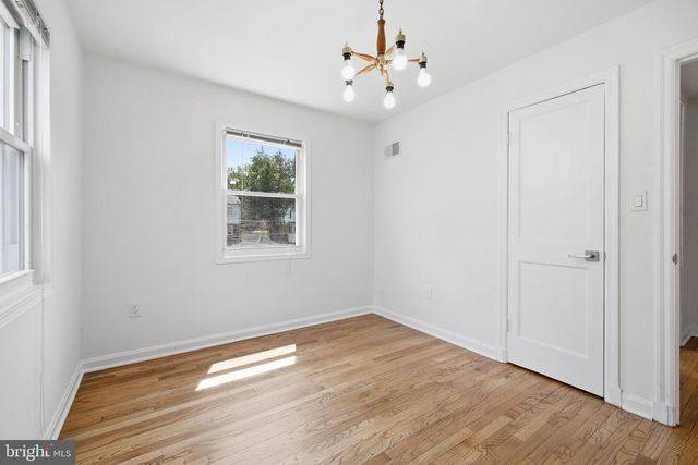 2033 ARLINGTON TER, Alexandria, VA 22303