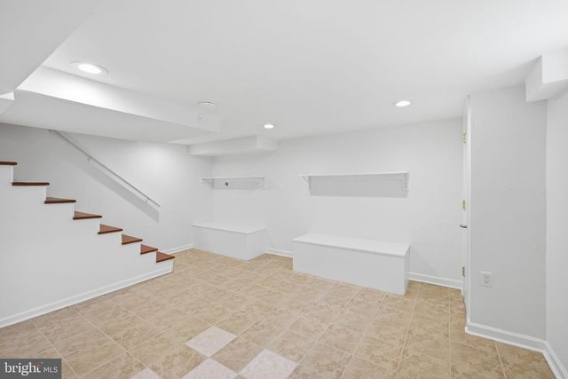 2033 ARLINGTON TER, Alexandria, VA 22303