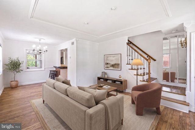 2033 ARLINGTON TER, Alexandria, VA 22303