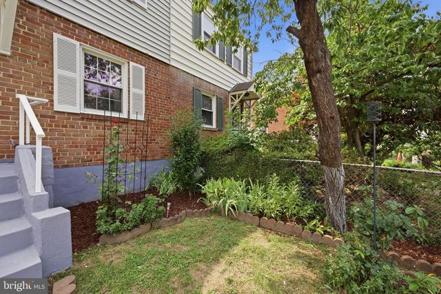 2033 ARLINGTON TER, Alexandria, VA 22303
