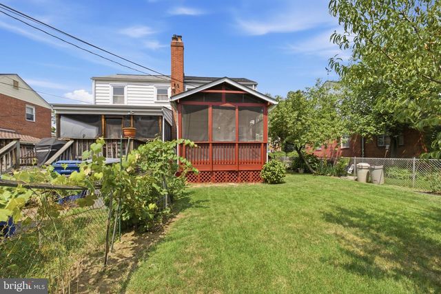 2033 ARLINGTON TER, Alexandria, VA 22303