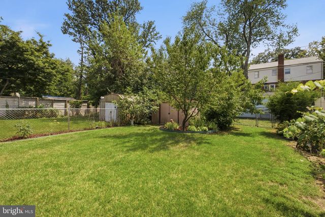 2033 ARLINGTON TER, Alexandria, VA 22303
