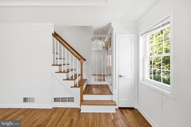 2033 ARLINGTON TER, Alexandria, VA 22303