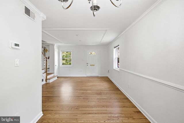 2033 ARLINGTON TER, Alexandria, VA 22303