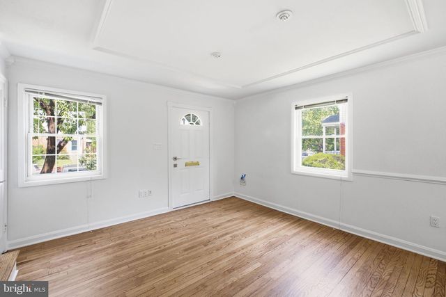 2033 ARLINGTON TER, Alexandria, VA 22303
