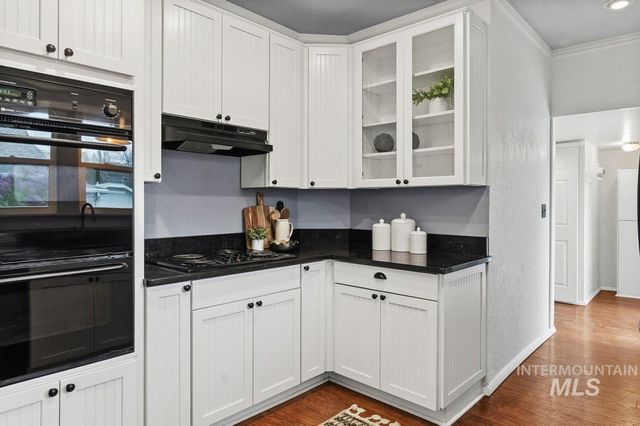 1420 Maple Avenue, Twin Falls, ID 83301