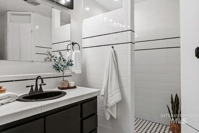 1420 Maple Avenue, Twin Falls, ID 83301