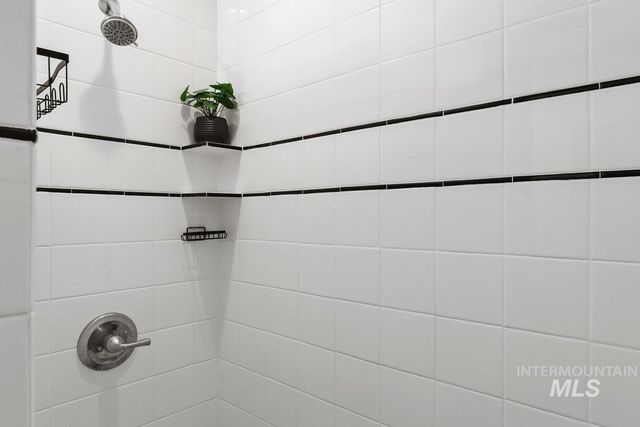 1420 Maple Avenue, Twin Falls, ID 83301