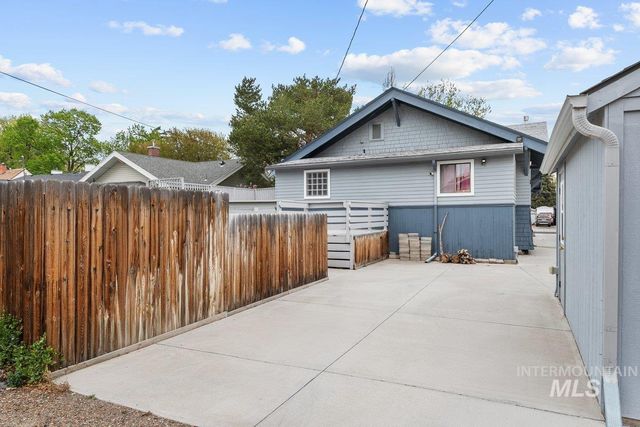 1420 Maple Avenue, Twin Falls, ID 83301