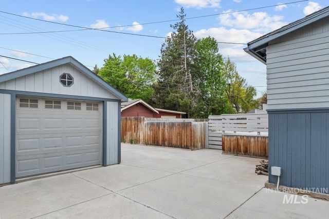 1420 Maple Avenue, Twin Falls, ID 83301