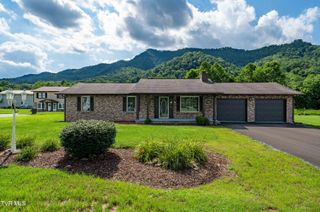 157 Spring Street, Hampton, TN 37658