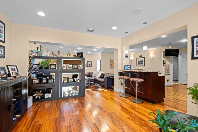 2700 NE 4th Way, Boca Raton, FL 33431