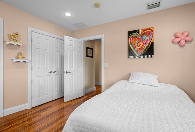 2700 NE 4th Way, Boca Raton, FL 33431