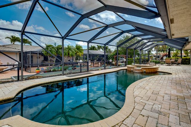 2700 NE 4th Way, Boca Raton, FL 33431