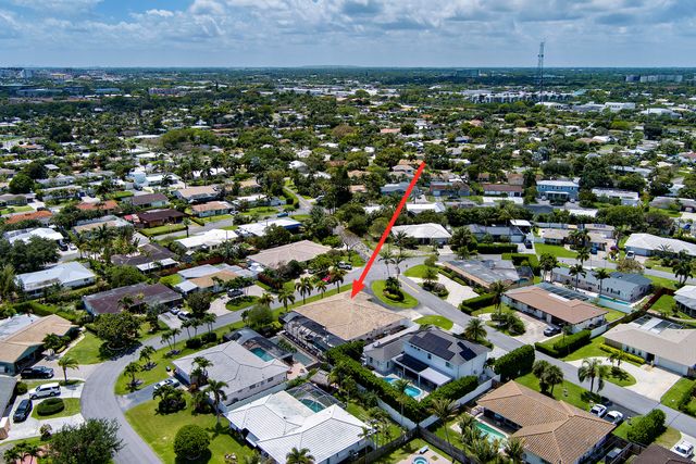 2700 NE 4th Way, Boca Raton, FL 33431