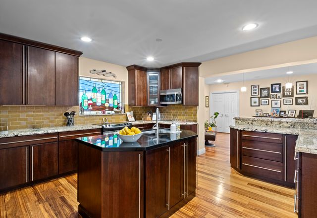 2700 NE 4th Way, Boca Raton, FL 33431