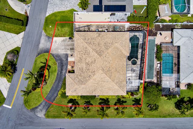 2700 NE 4th Way, Boca Raton, FL 33431