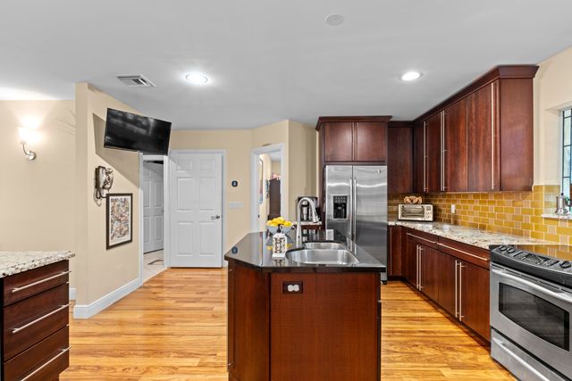 2700 NE 4th Way, Boca Raton, FL 33431